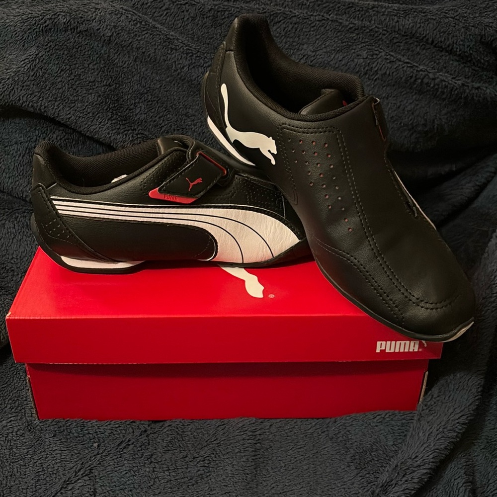Puma Rendon Move Black/White/Red, Men’s Size 7 / Women’s Size 8.5. New in box.